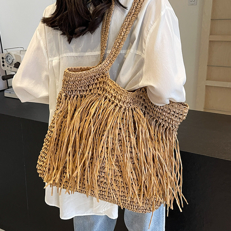 Straw Woven Large Capacity Tassel Shoulder Bag