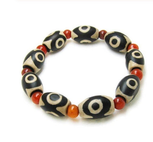 Three-Eyed Dzi Bead Red Agate Bracelet