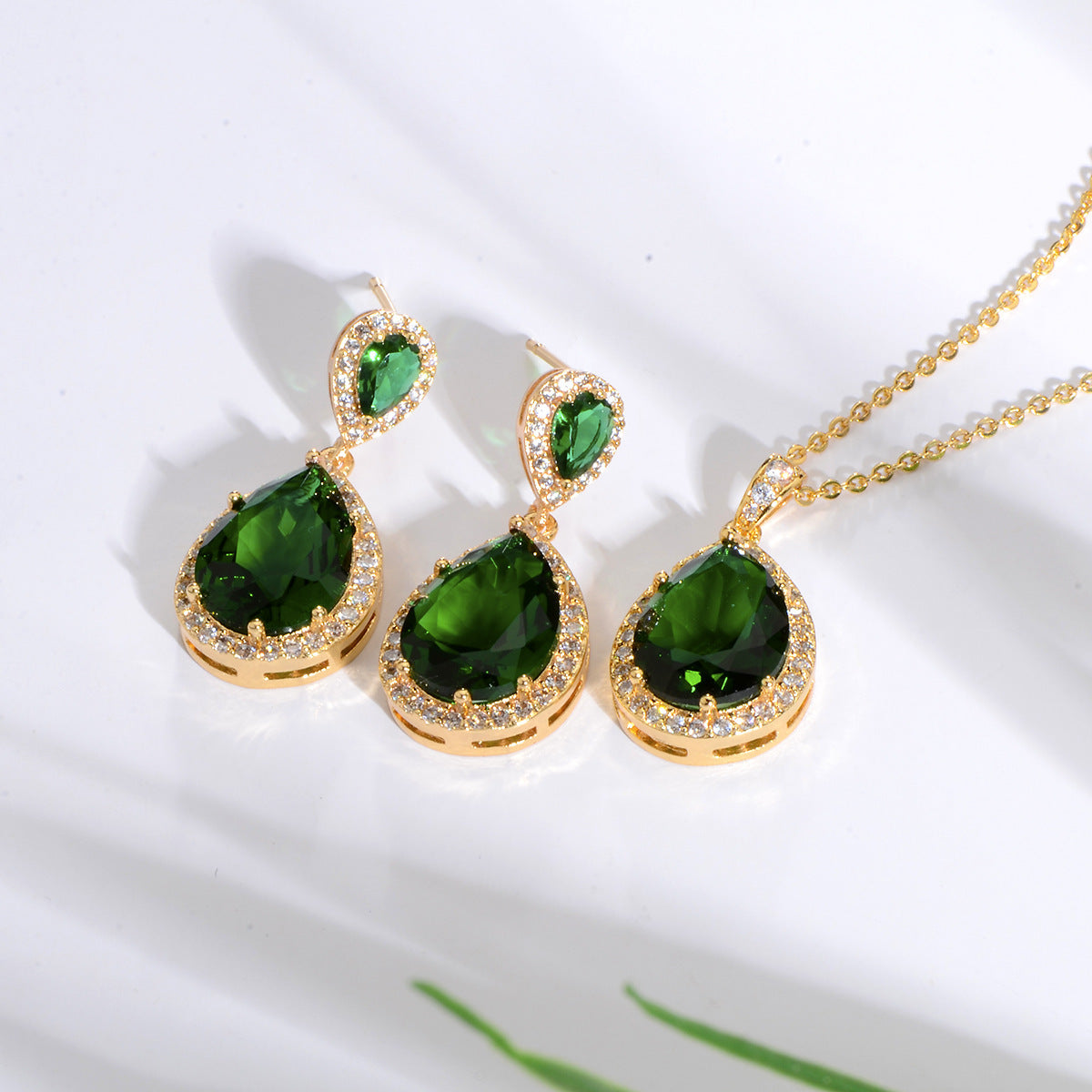 Graceful Zircon Water Drop Jewelry Set