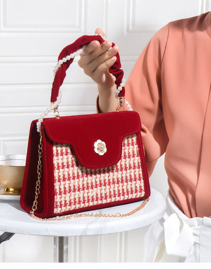 Elegant Red Niche Bridal Bag