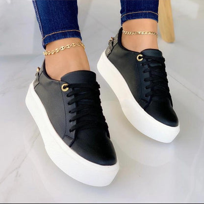 Cross Strap Low-top Sneakers with Chain