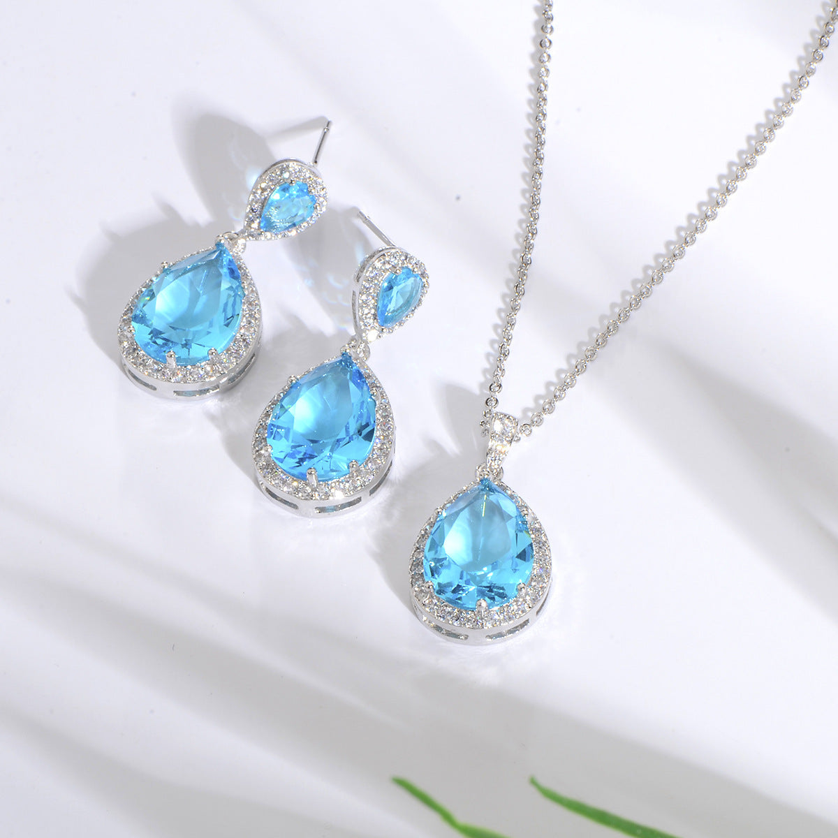 Graceful Zircon Water Drop Jewelry Set